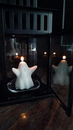 Silicone Candle Molds Set, 2 Pieces Ghost Halloween Molds and 20 Pieces Candle Wick, Horror Skull Handmade Soap Gypsum Mould for Scented Candle Making Home Decoration Supplies