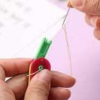 Automatic Needle Threader - 2025 New Plastic Quick-Loop Device for Hand Sewing, Embroidery, & Cross-Stitch Crafts, Universal Compatibility Across Various Sewing Machines (6)