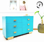 Dixie Belle Paint Company Chalk Finish Furniture Paint - Pure Ocean (32oz) - Matte Bright Teal Chic Chalk Mineral DIY Furniture Paint