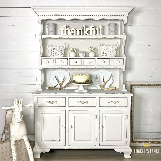 Dixie Belle Paint Company Chalk Finish Furniture Paint - Fluff (32oz) - Matte Soft White Chic Chalk Mineral DIY Furniture Paint