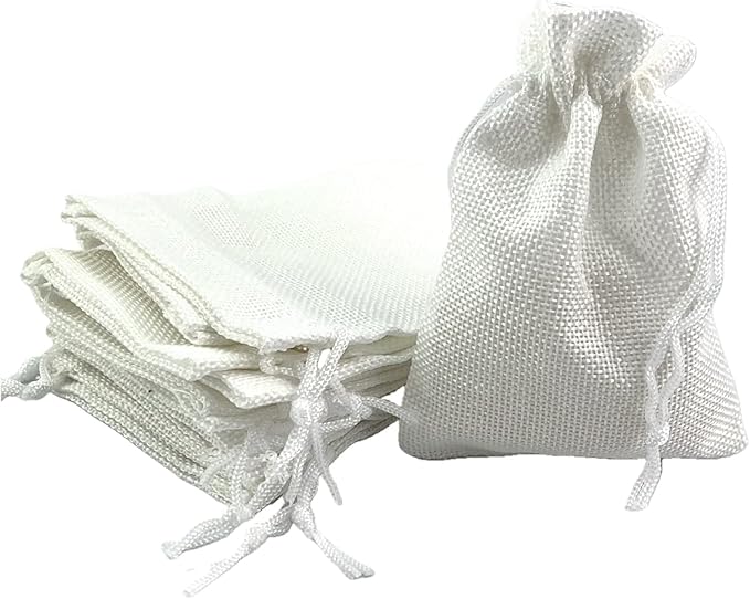 Palmhomee Pack of 25 Burlap Gift Bags with Drawstring Linen Jewelry Pouches Wedding Hessian Jute Bags for Birthday and Treat Pouches Party Wedding Favors Gift (4x5.6 Inch, White)