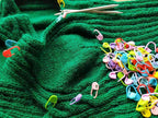 JOSDIOX 150 Pieces Knitting Crochet Locking Stitch Markers and 3 Big Eye Needles Stitch Needle Clip Counter 10 Colors (Color Ship Randomly)