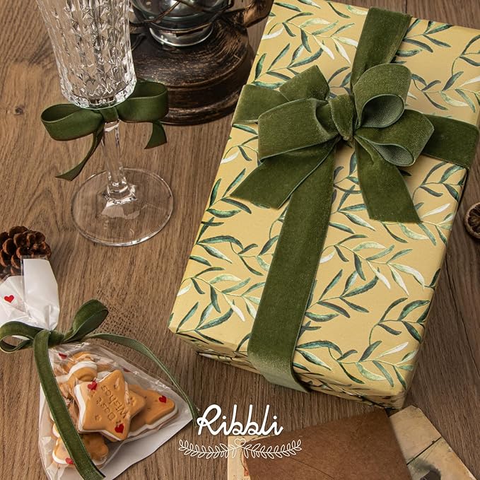 Ribbli Moss Green Velvet Ribbon,Polyester Velvet 3/8 Inches Continuous10-Yard Spool,Christmas Ribbon for Gift Wrapping,Floral Bouquets, Home Decor