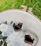 Cats (2 Pieces) Needle Minder Magnetic Needle Keeper for Cross Stitch Embroidery Sewing Needle and Pin Holders